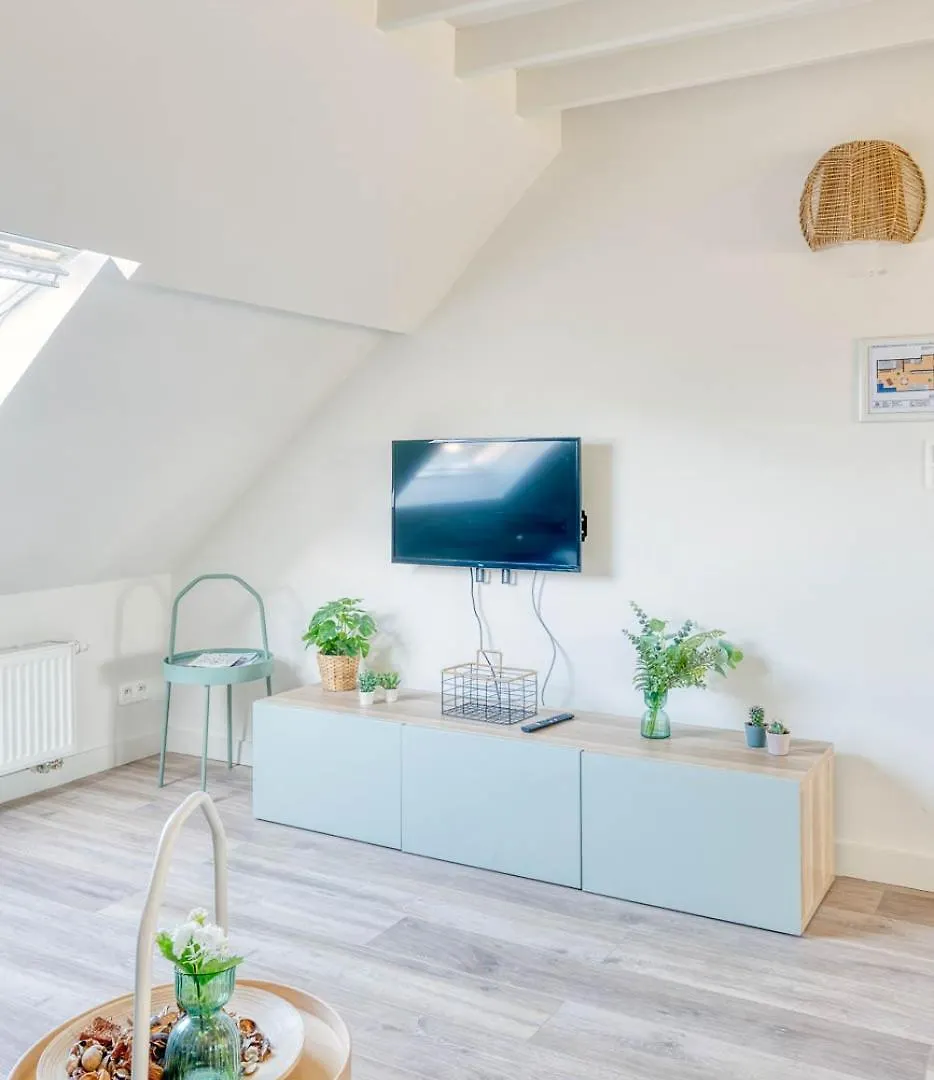 Bright Duplex Apartment Close To The Beach Oostende